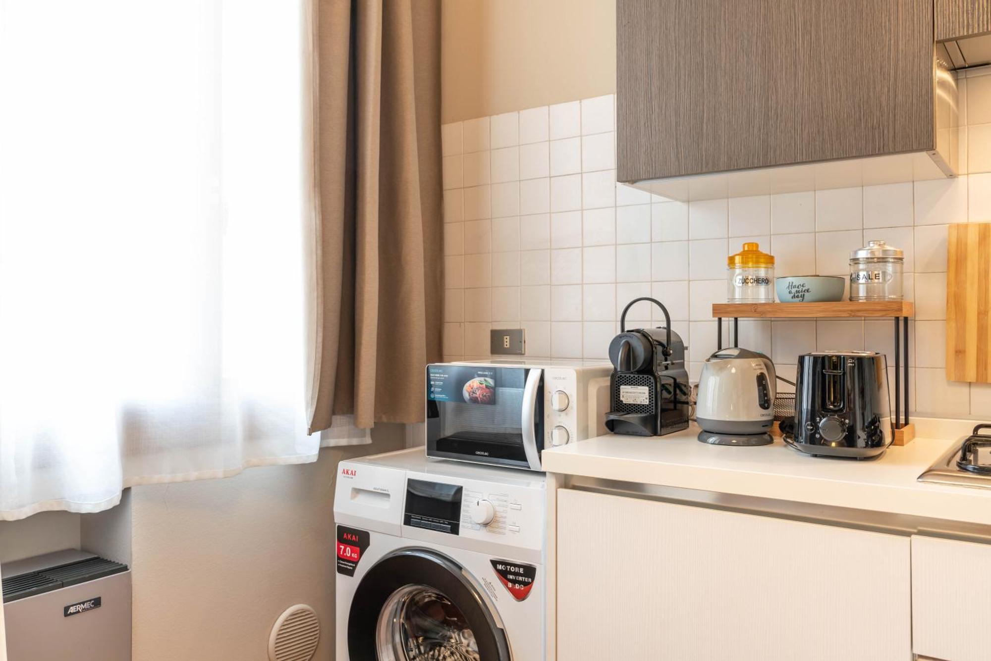 -Near Arena & Parking - Pet Friendly Historical Arena Palace Apartment Verona Exterior photo